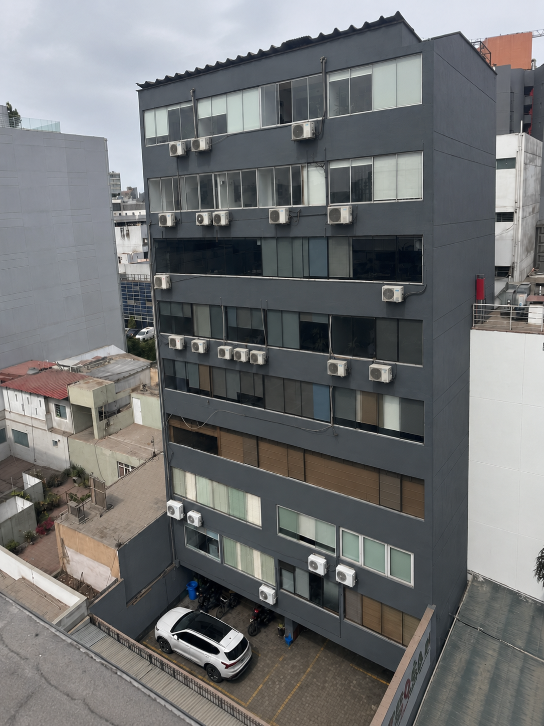 Pintado integral de edificio corporativo