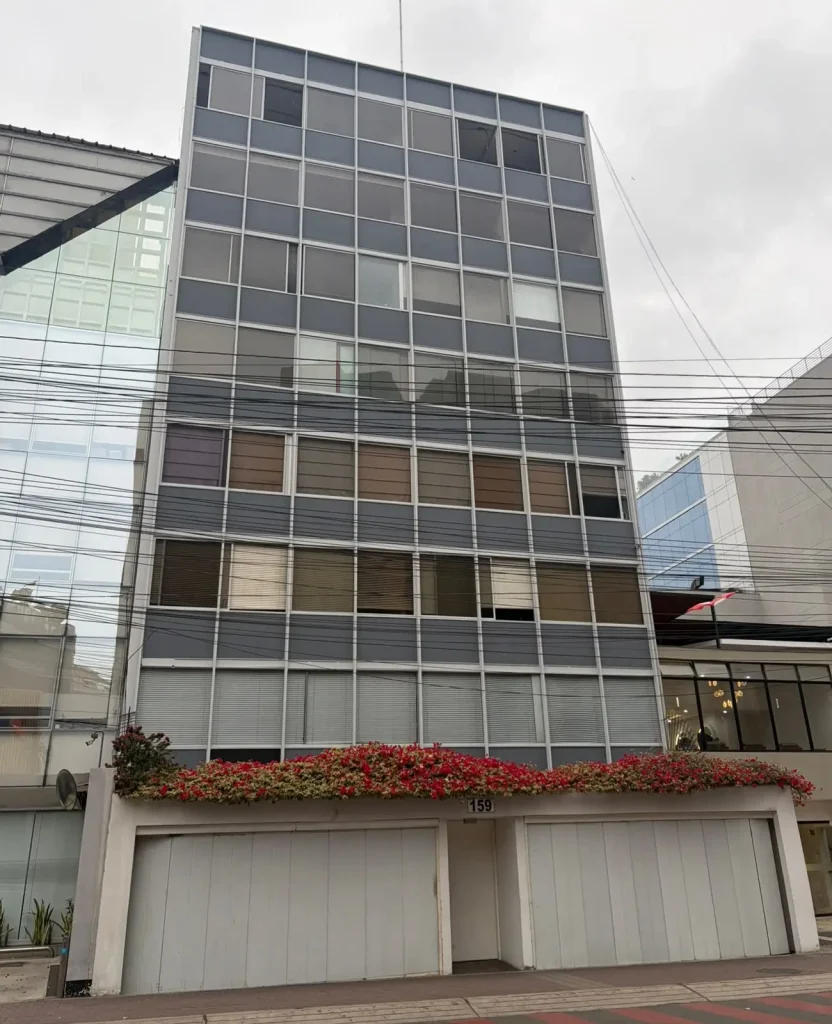 Pintado integral de edificio corporativo