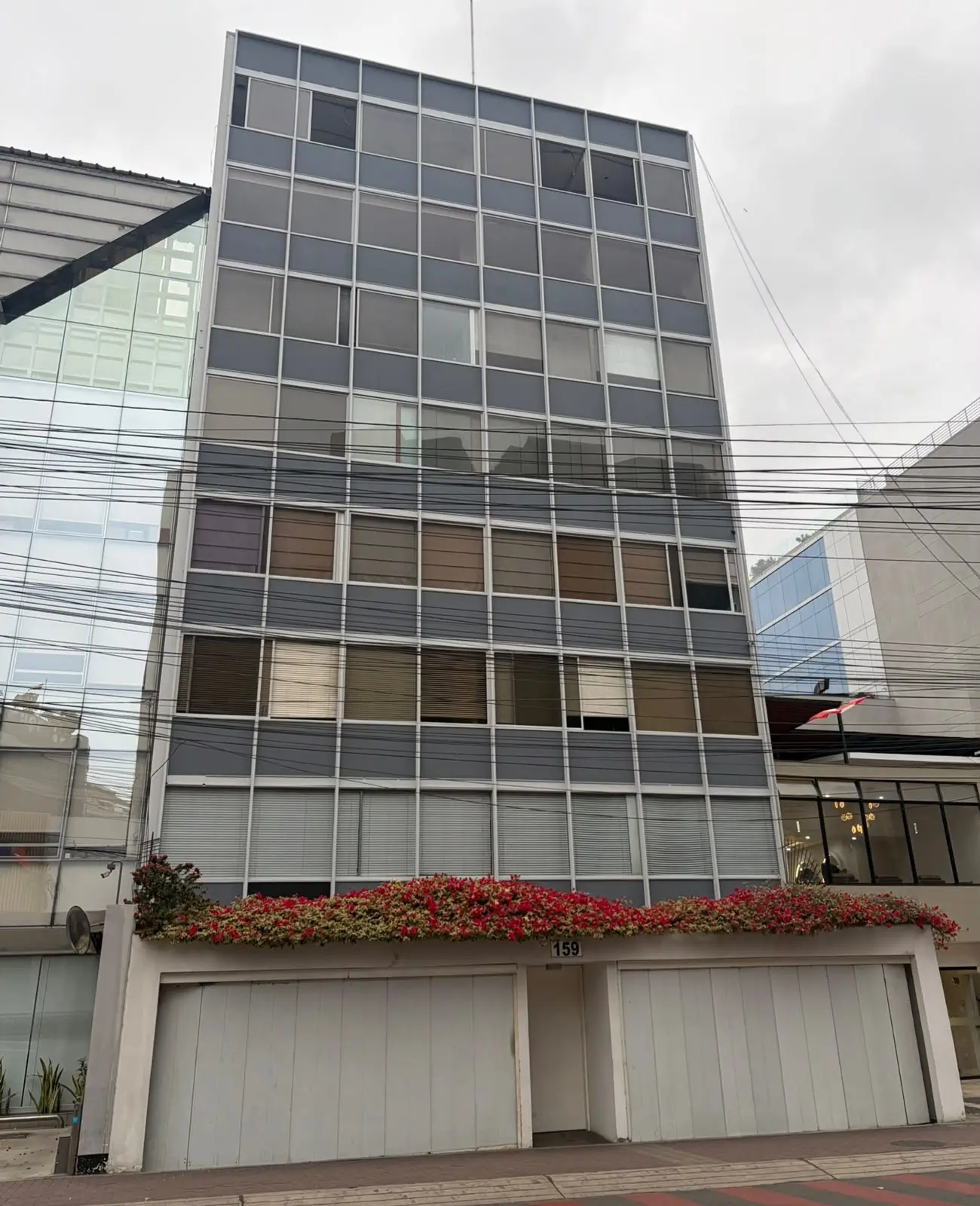 Pintado integral de edificio corporativo