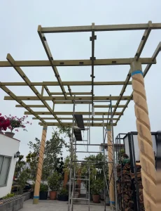 Sol y Sombra con estructura metálica