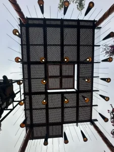 Sol y Sombra con estructura metálica